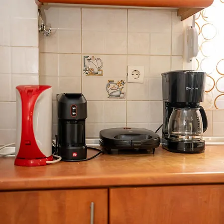 Sisters' Corner Néa Szkióni