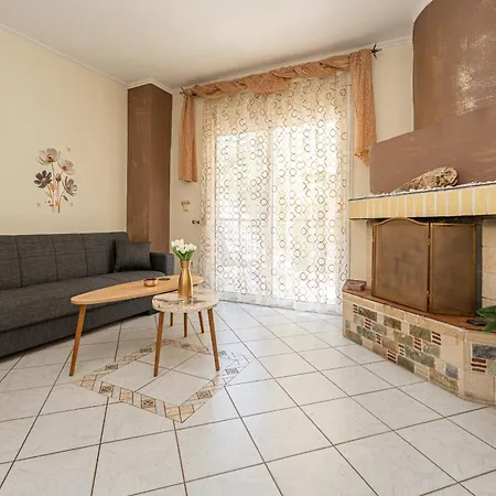Sisters' Cozy Corner Apartment Nea Skioni