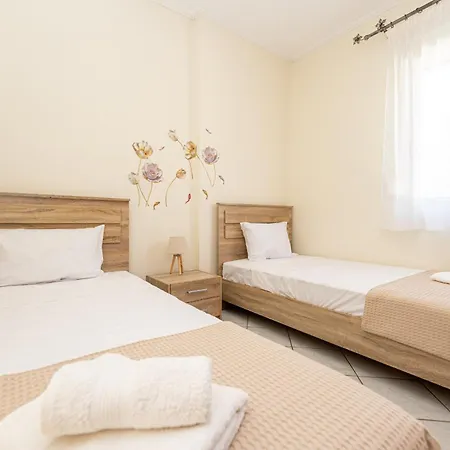 Sisters' Corner * Νέα Σκιώνη