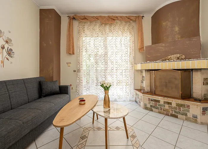Sisters' Cozy Corner Неа-Скиони