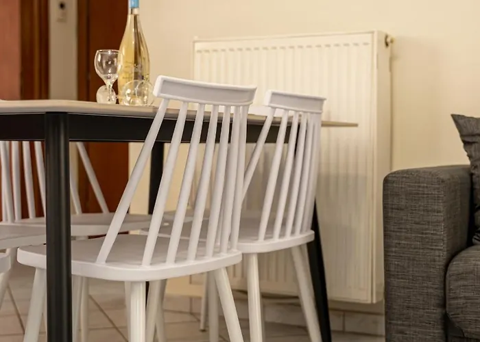 Sisters' Corner 尼尔斯吉尼