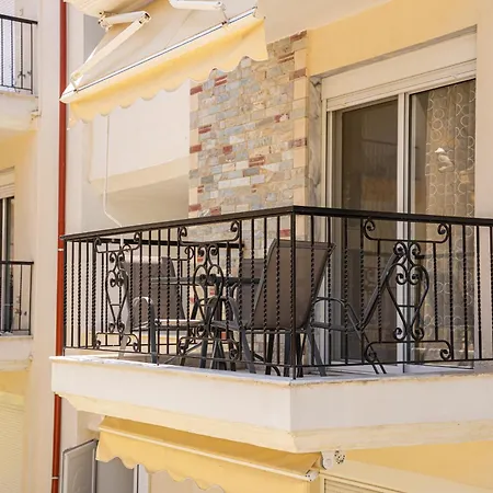 Sisters' Corner * Nea Skioni