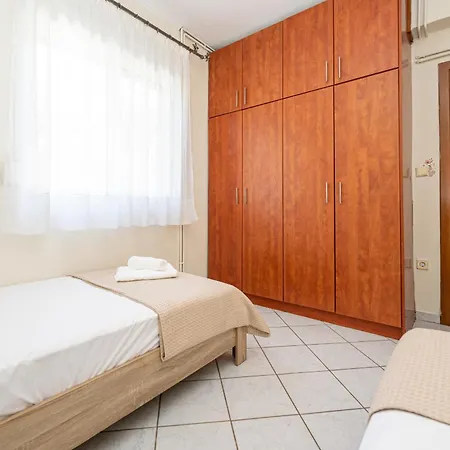 Sisters' Corner Apartment *