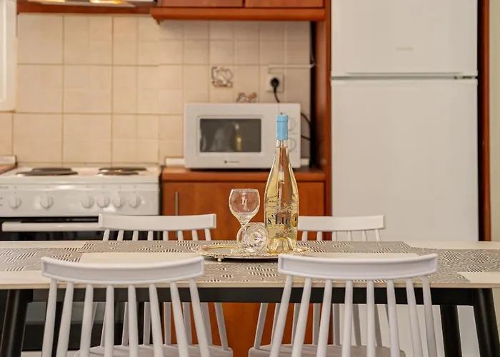 Apartment Sisters' Corner Nea Skioni